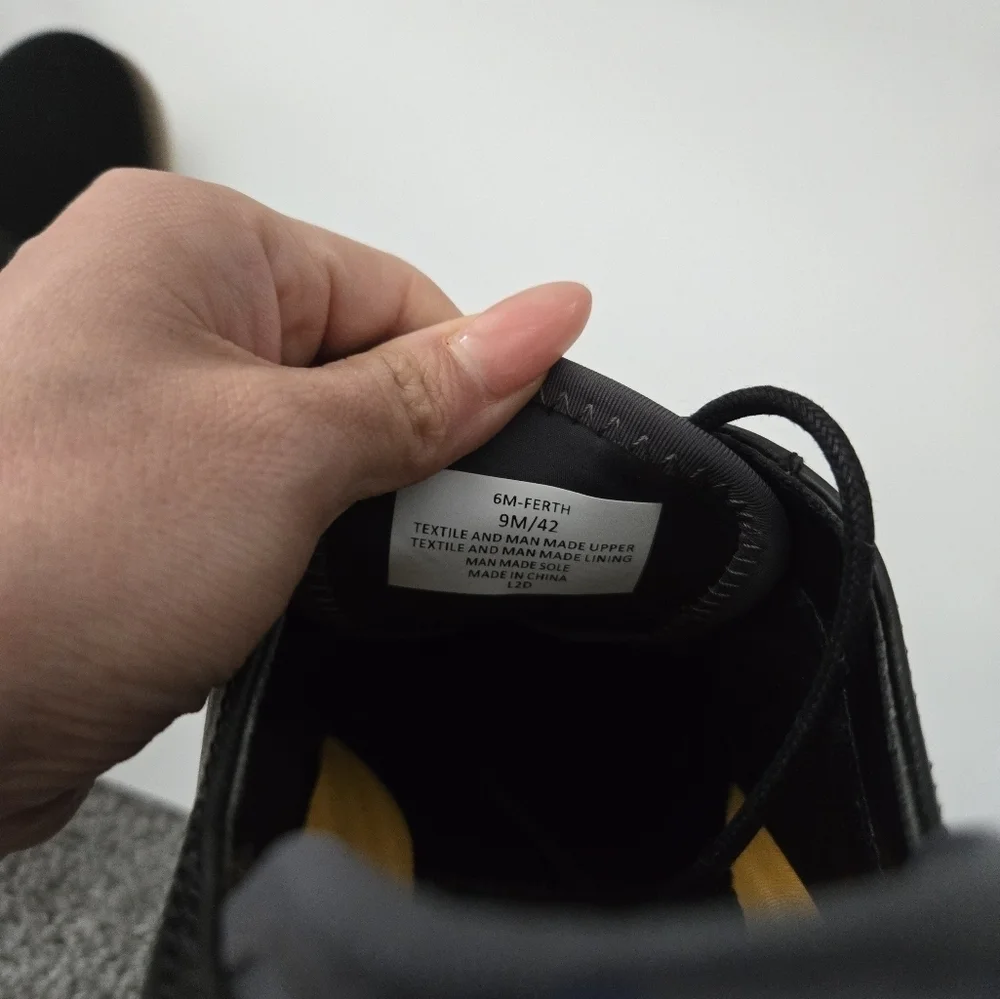 Mix No. 6 Ferth Oxford. Black. Size 9. New without tags/box.Add to your workin